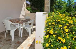 Апартаменты Apartments Samardžić Тиват Номер-студио с террасой (4 взрослых)-16