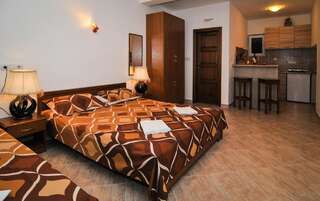 Апартаменты Apartments Samardžić Тиват Номер-студио с террасой (3 взрослых).-8