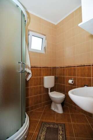 Апартаменты Apartments Samardžić Тиват Номер-студио с террасой (4 взрослых)-23