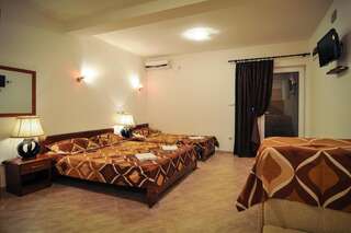 Апартаменты Apartments Samardžić Тиват Номер-студио с террасой (4 взрослых)-36